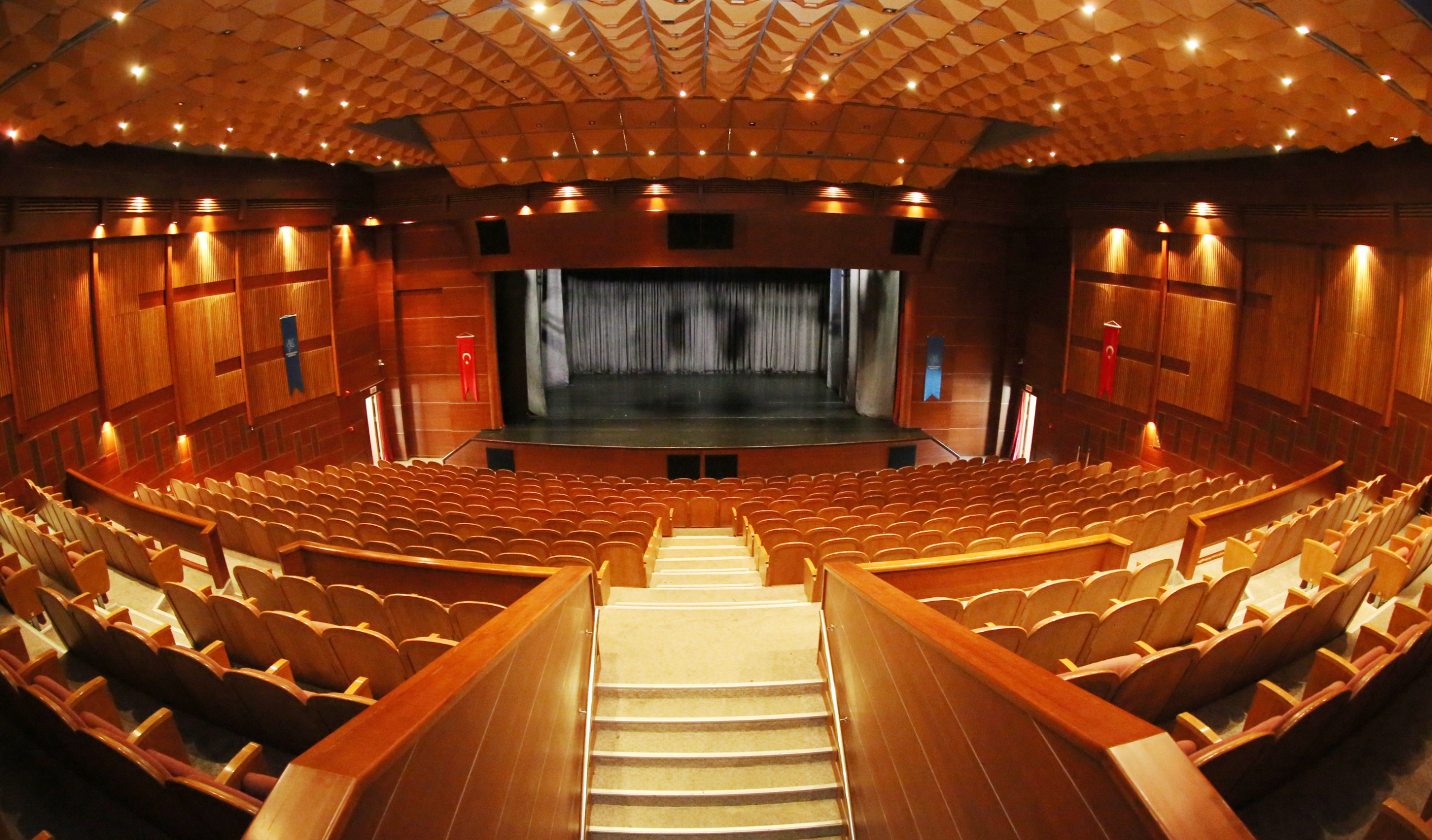 Küçükçekmece Belediyesi Cennet Kültür ve Sanat Merkezi