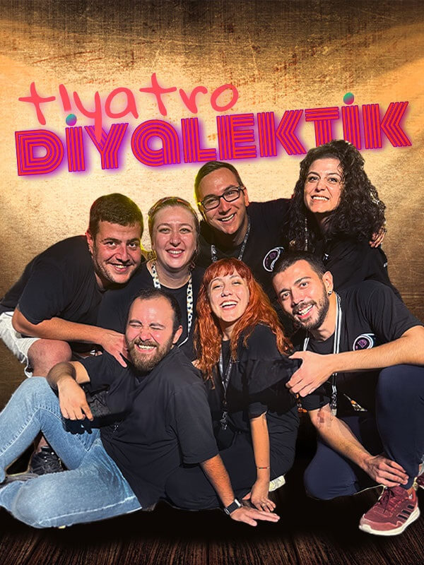 Diyalektik Tiyatro Ekibi Doğaçlama Gösterisi