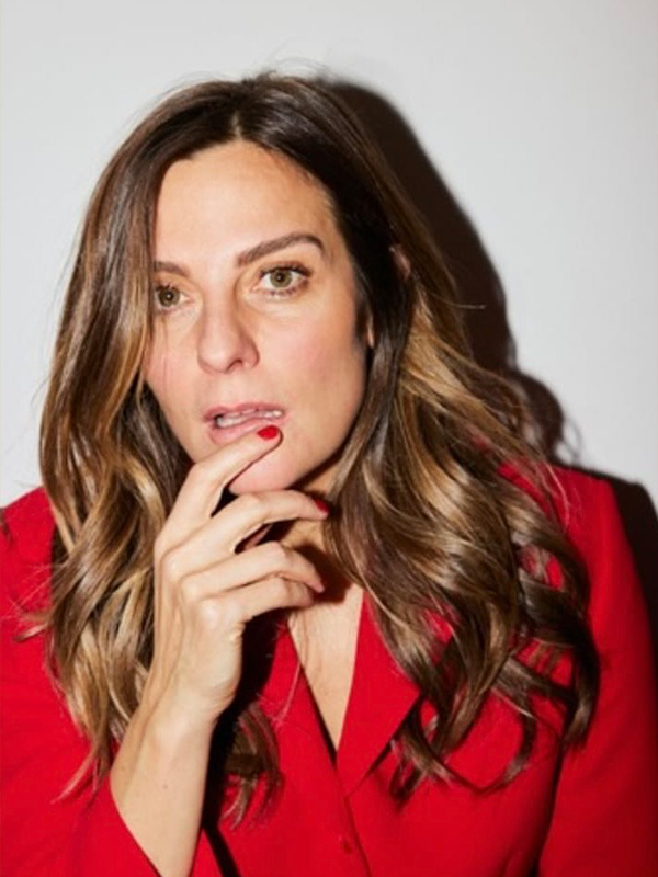 Lesli Karavil Stand up