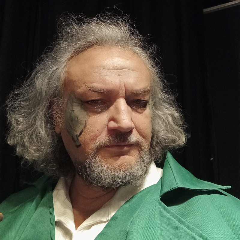 Özer  Özgün
